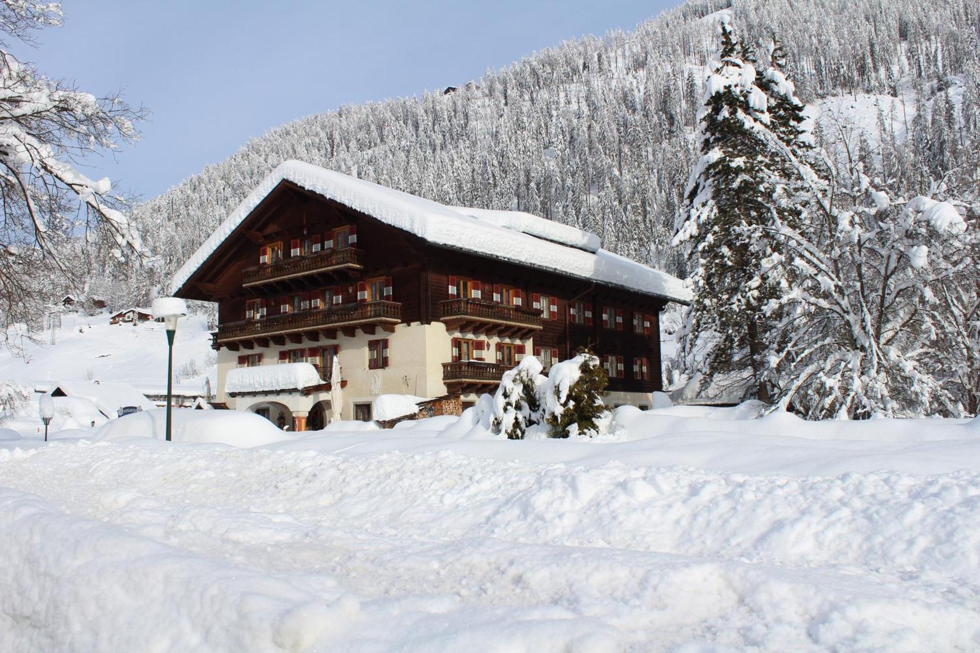 Hotel Schlosswirt Grosskirchheim Exterior photo